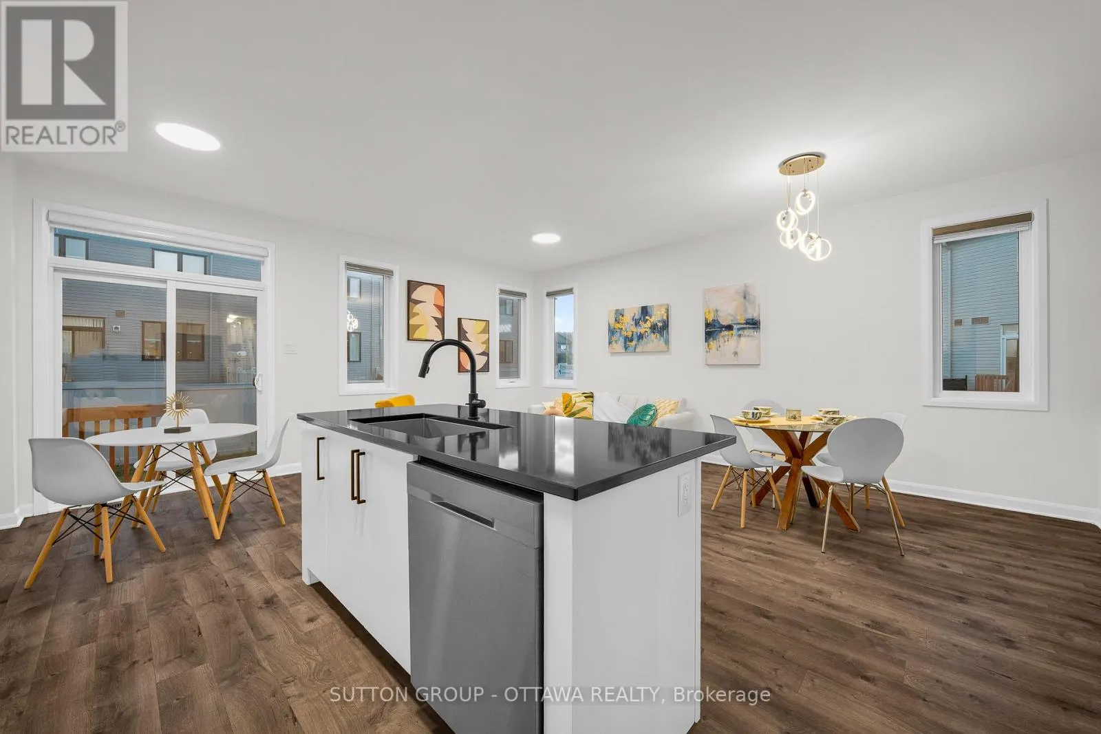 1006 SPEEDVALE COURT
