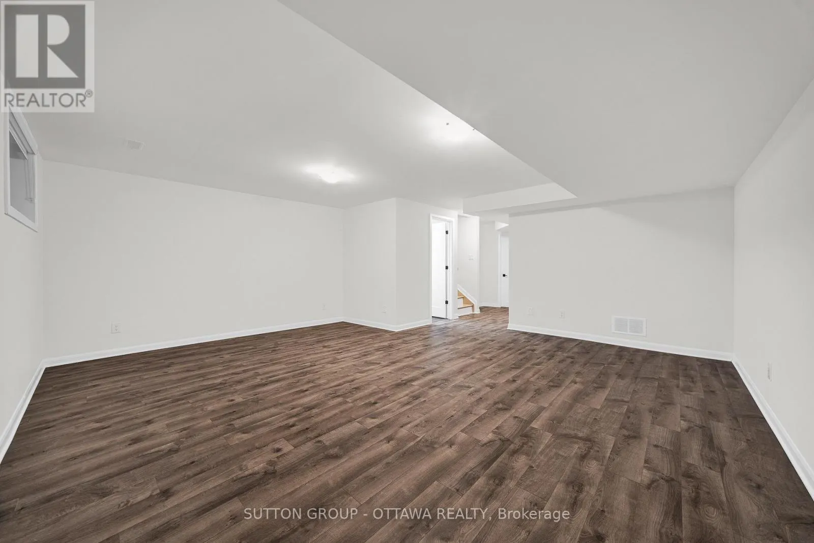 1006 SPEEDVALE COURT