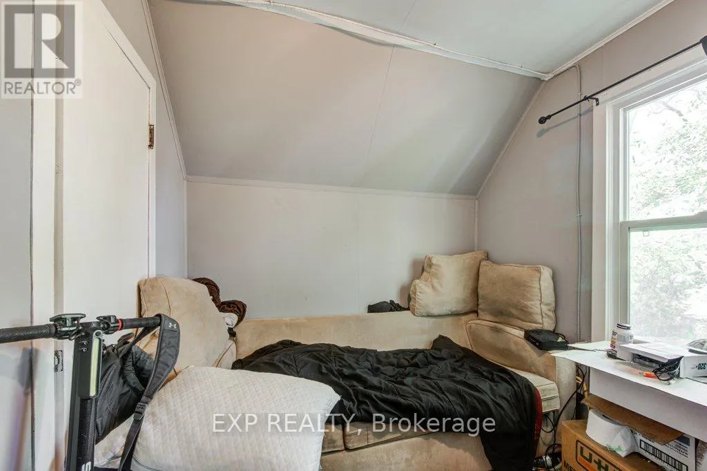 96 EMERY STREET W