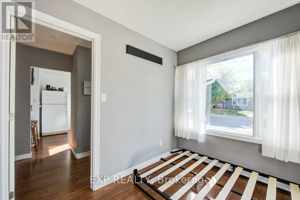 96 EMERY STREET W