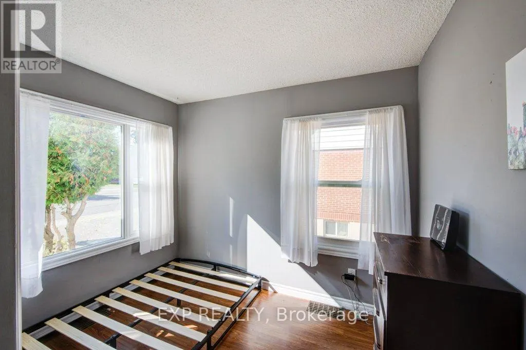 96 EMERY STREET W