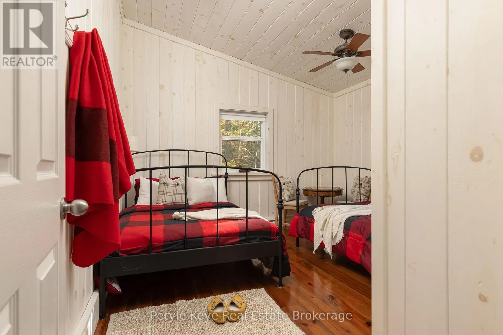 1127 WHISPERING PINES TRAIL