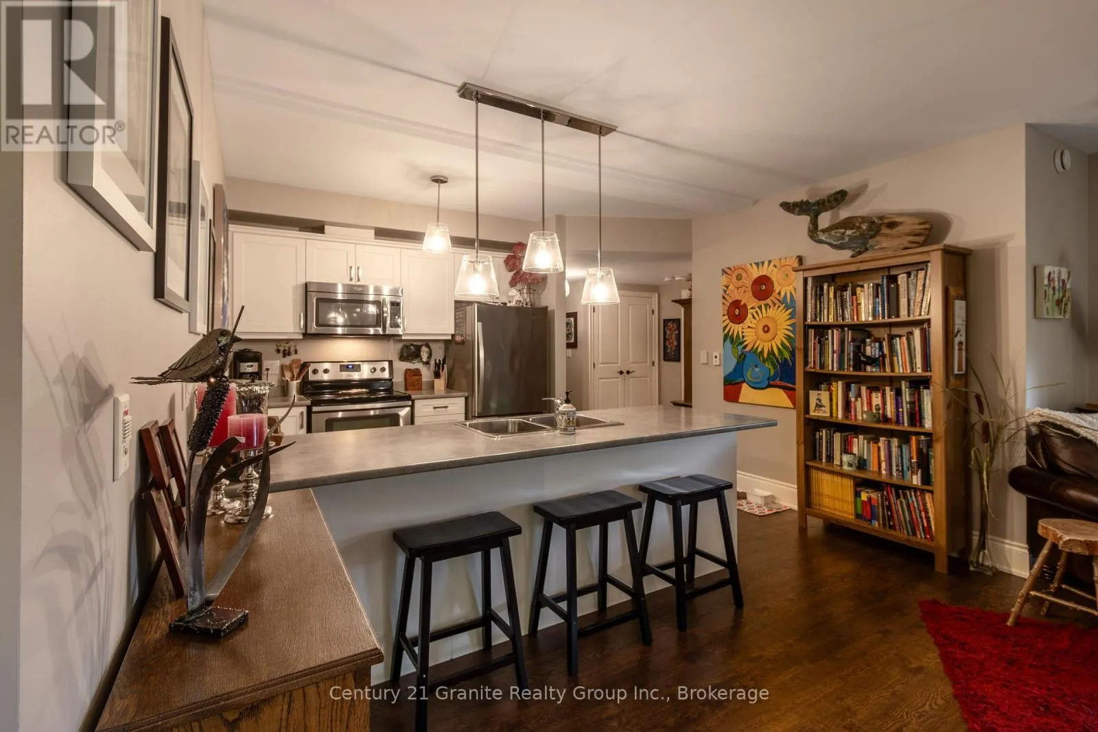 101 - 9 NEWCASTLE STREET, #101