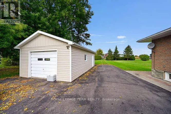 2214 COUNTY 2 ROAD