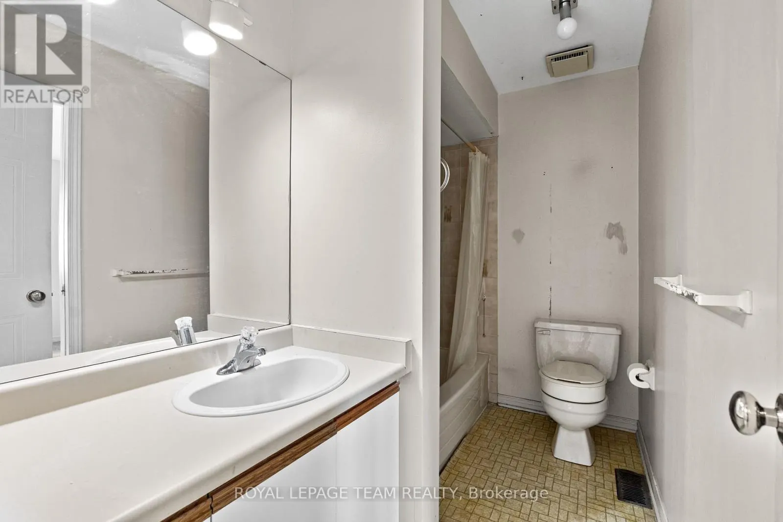 14 - 1149 CHIMNEY HILL WAY