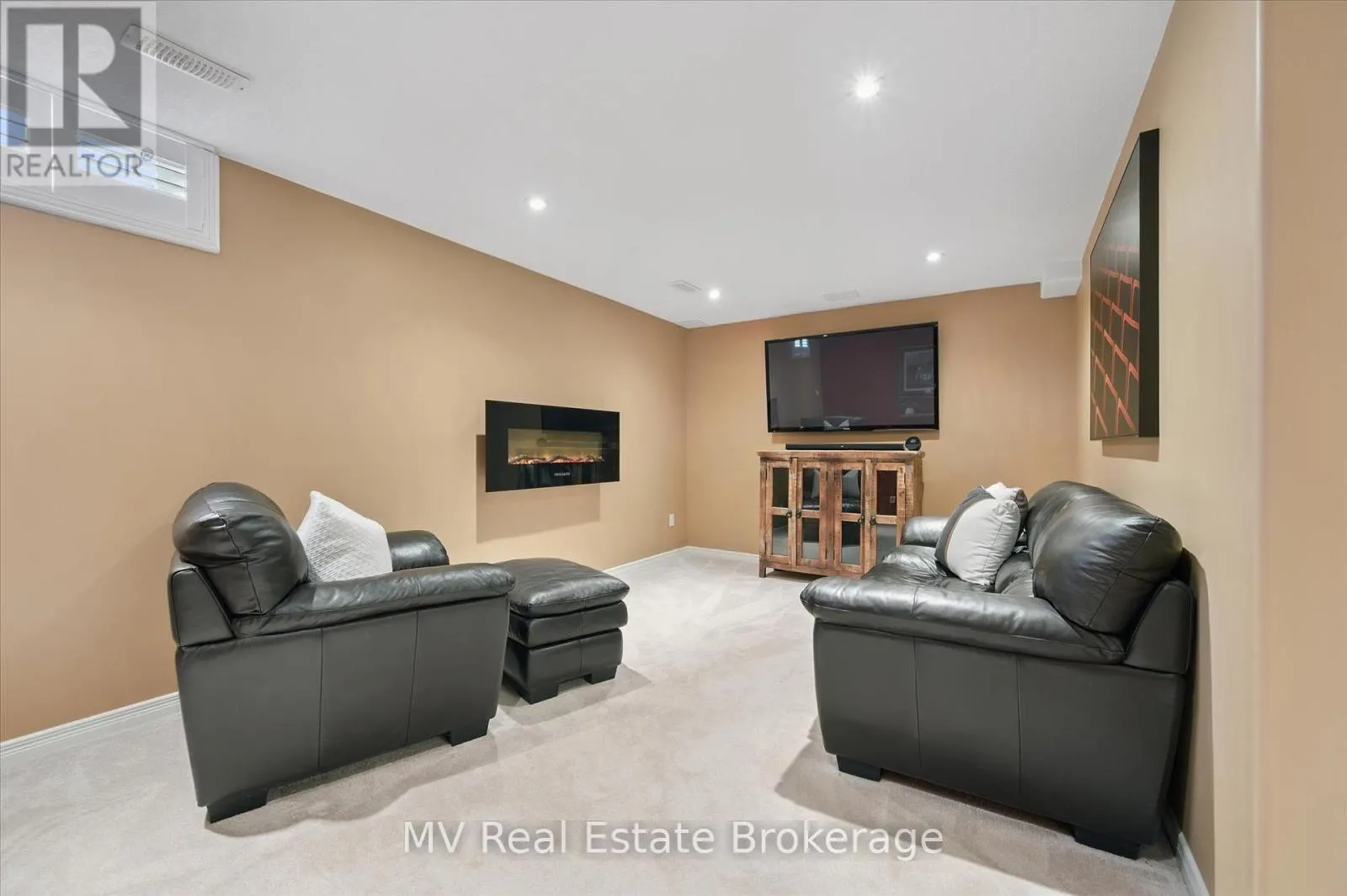 104 GIBBONS DRIVE