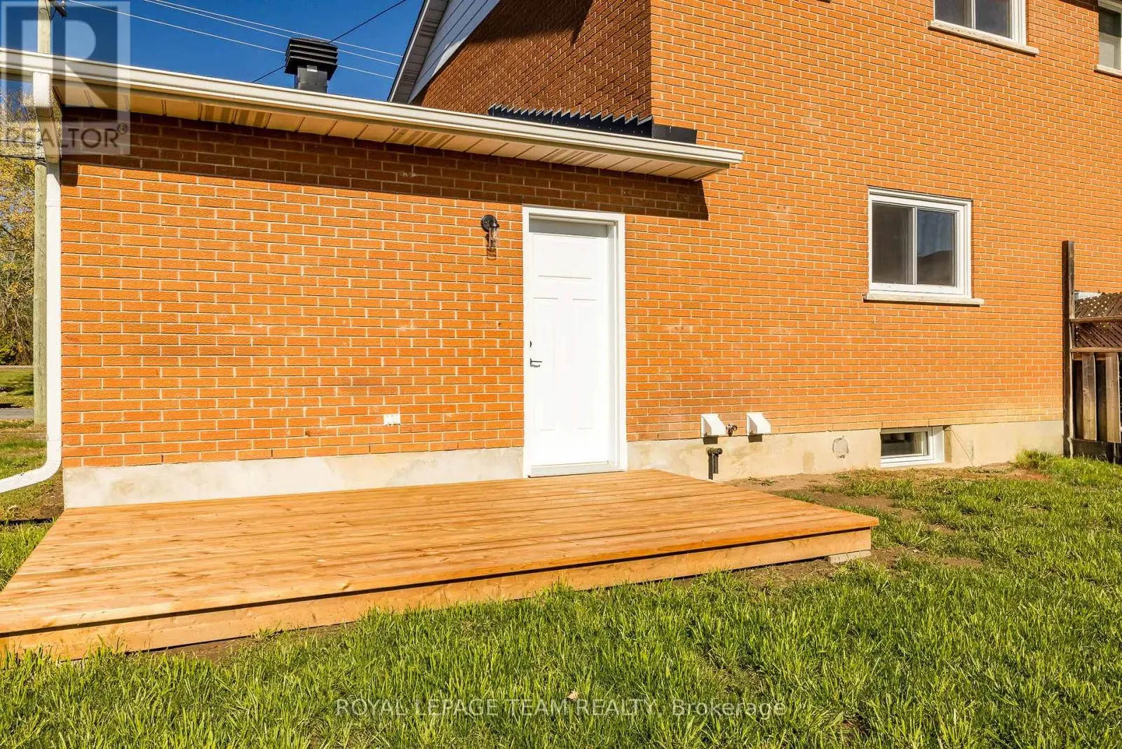 40 BEACH AVENUE