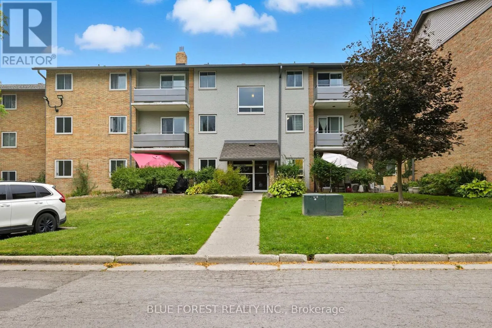 4 - 665 WONDERLAND ROAD S, #4