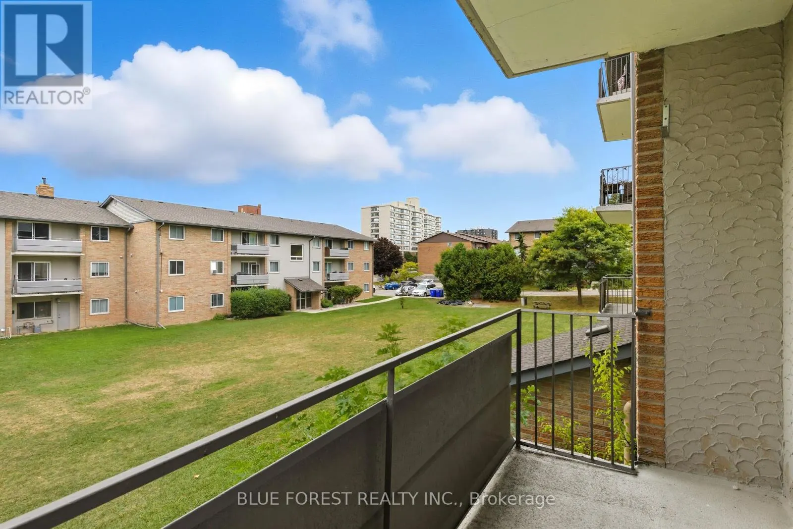 4 - 665 WONDERLAND ROAD S, #4