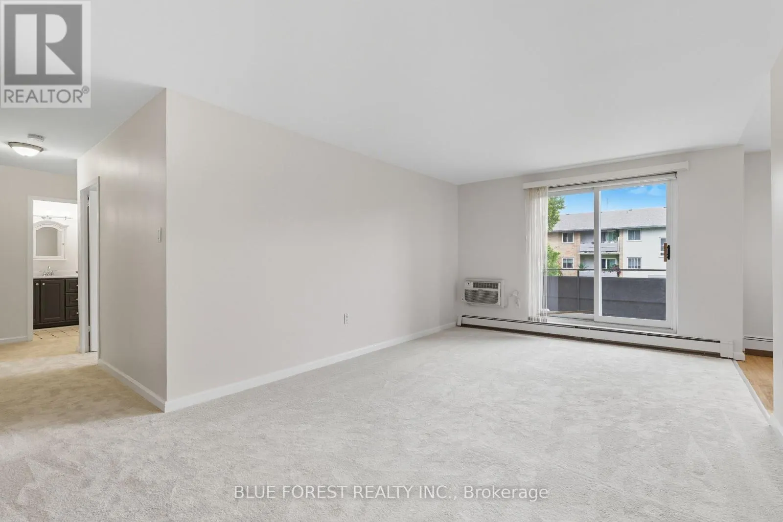 4 - 665 WONDERLAND ROAD S, #4