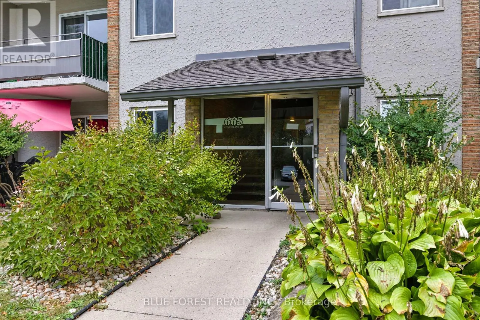 4 - 665 WONDERLAND ROAD S, #4