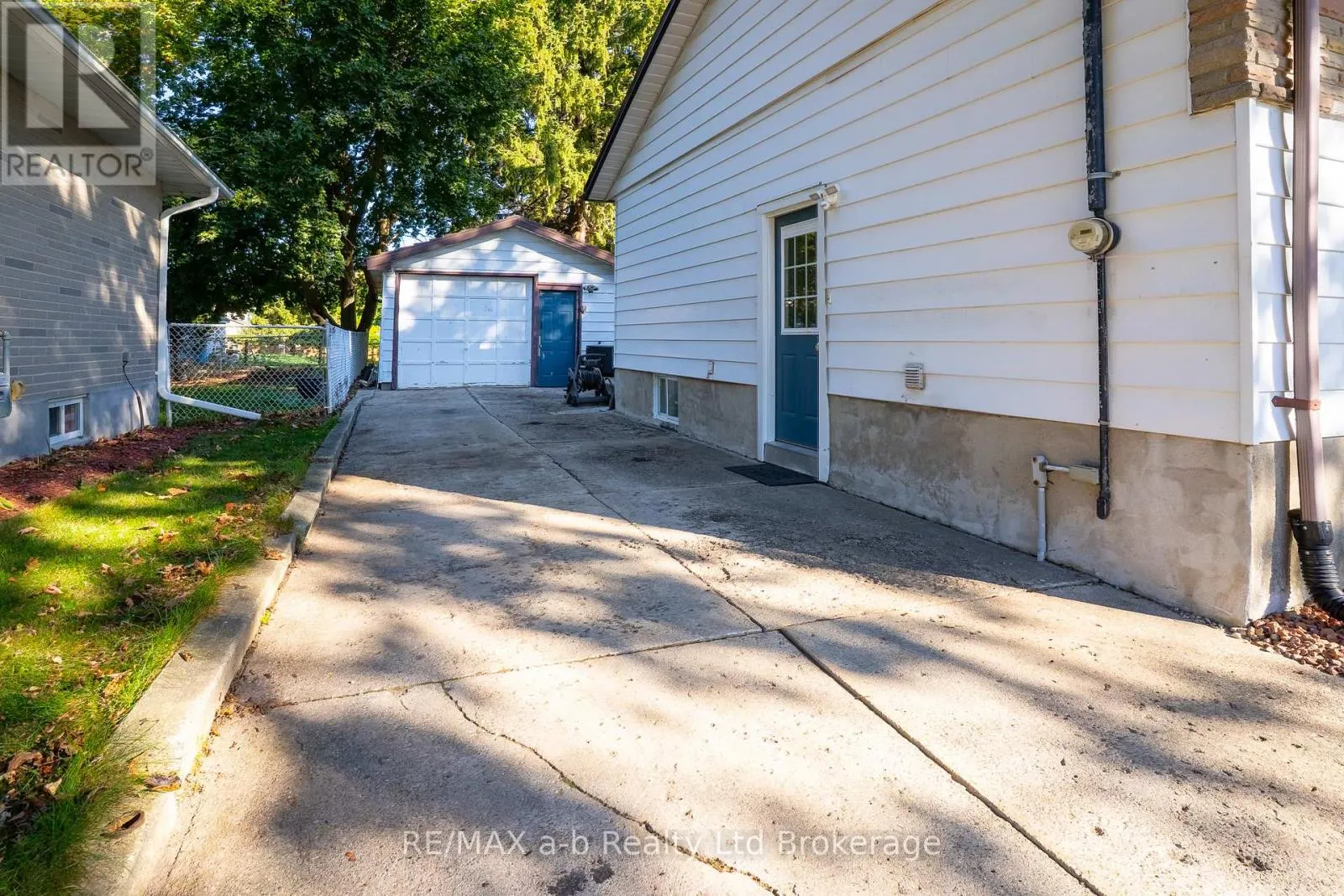 865 ALICE STREET