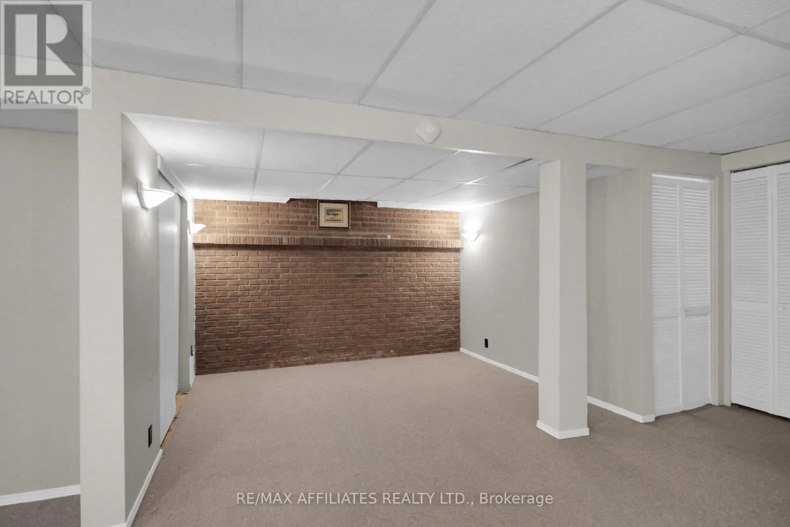 312 MOUNTBATTEN AVENUE