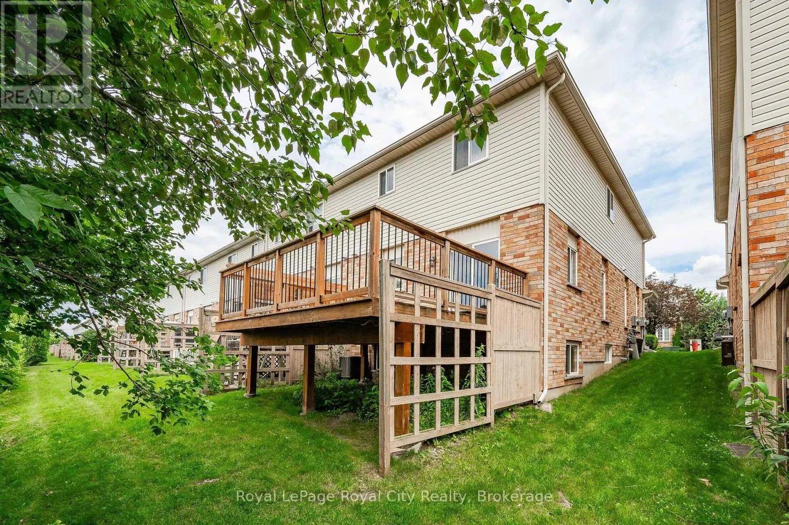 19 - 105 BARD BOULEVARD, #19