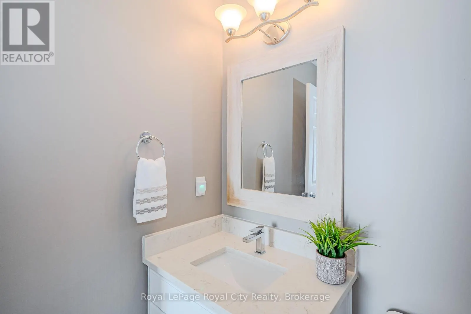 19 - 105 BARD BOULEVARD, #19