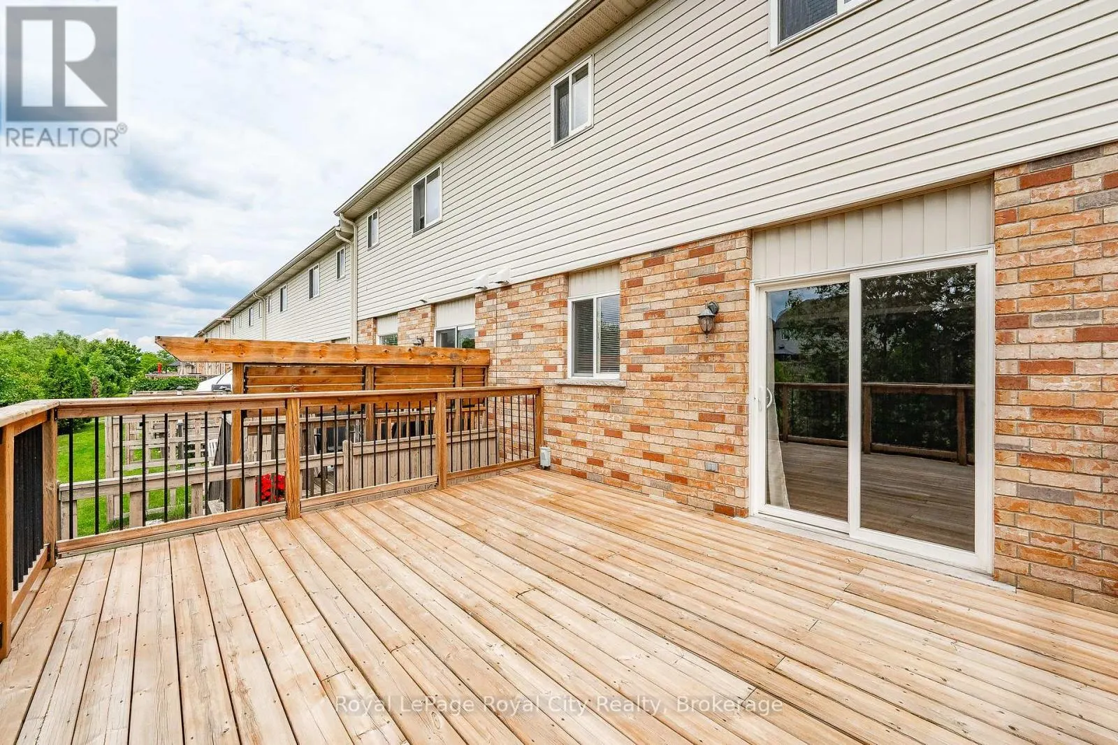 19 - 105 BARD BOULEVARD, #19