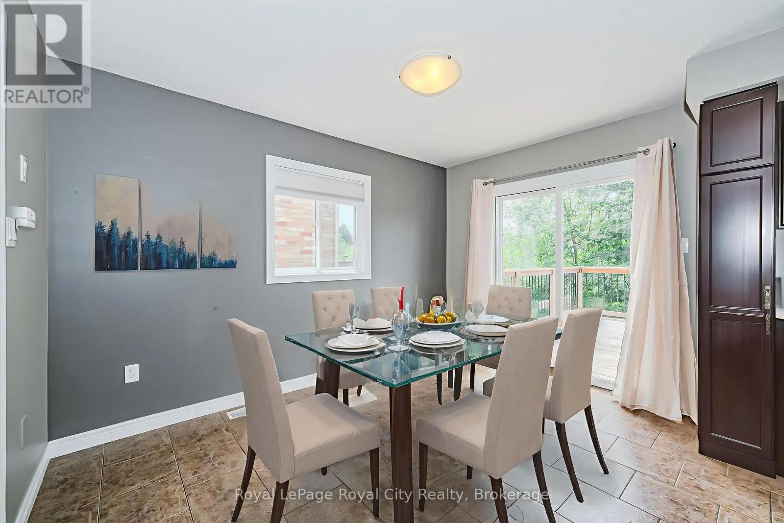 19 - 105 BARD BOULEVARD, #19