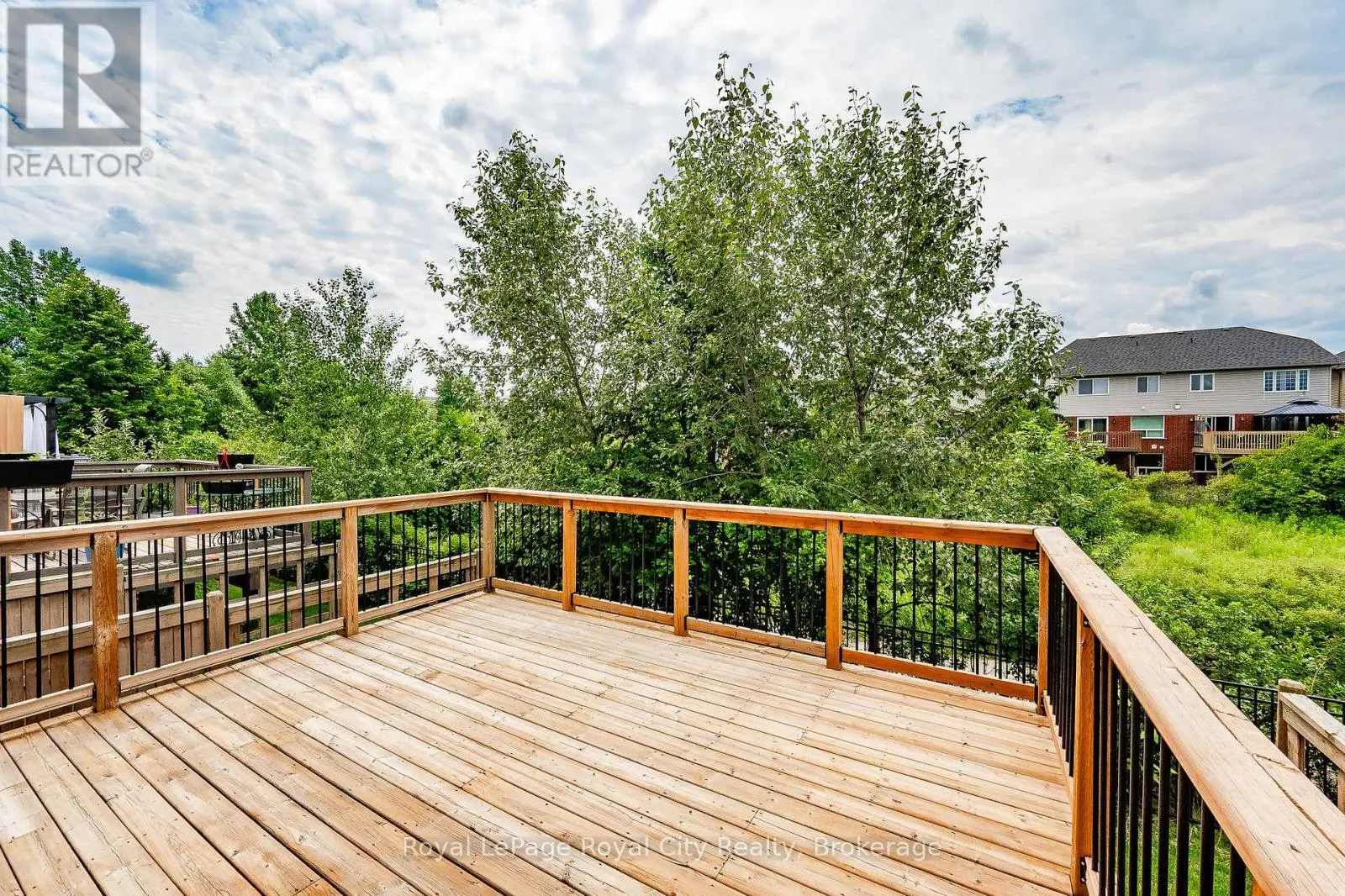 19 - 105 BARD BOULEVARD, #19