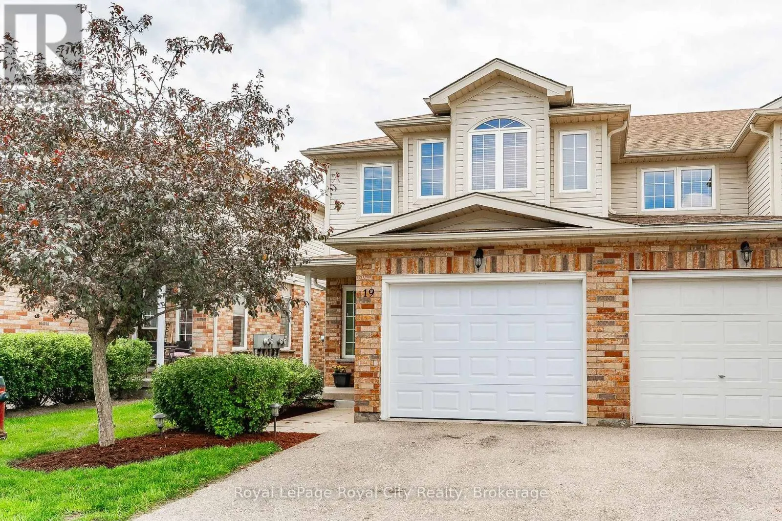 19 - 105 BARD BOULEVARD, #19