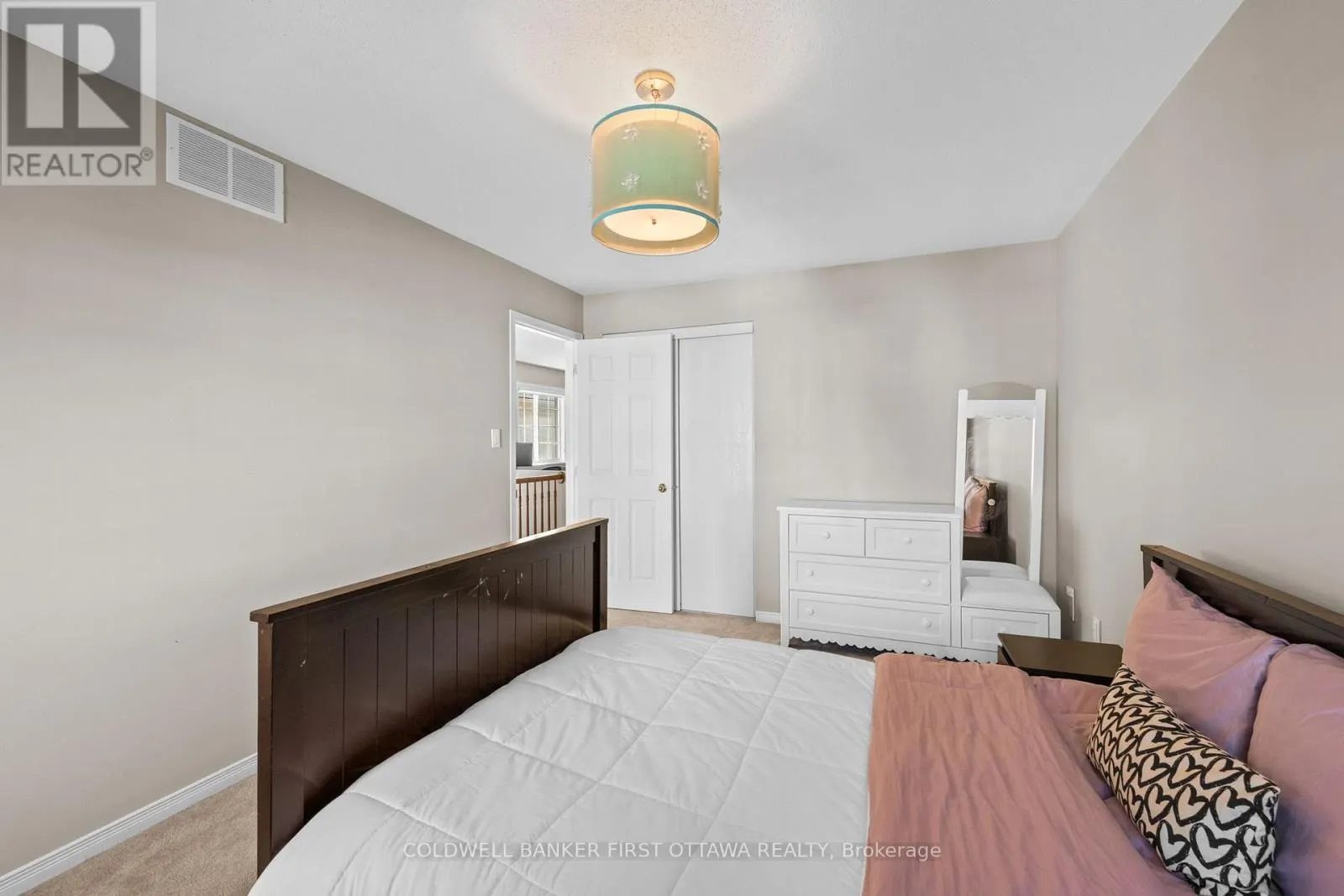 20 FIELDBERRY PRIVATE