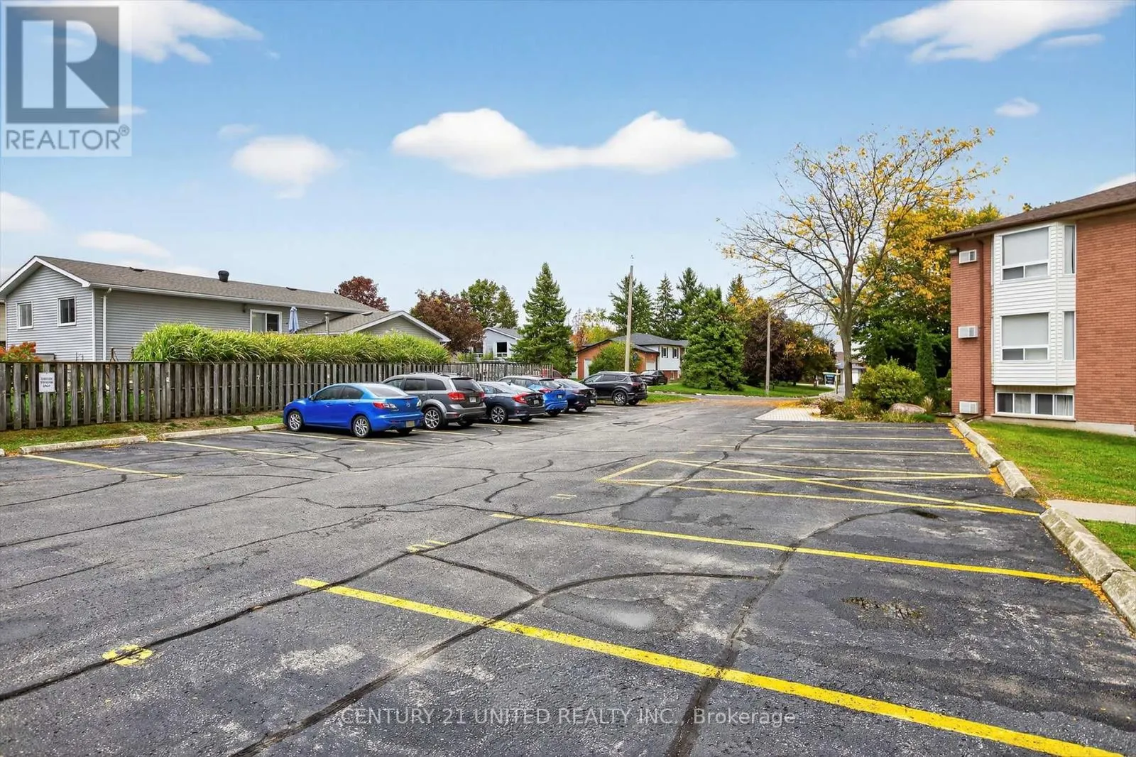 303 - 2020 MAPLERIDGE DRIVE, #303