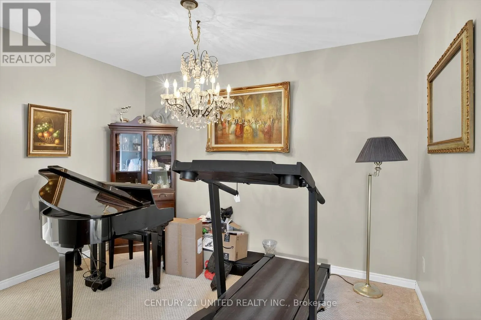 303 - 2020 MAPLERIDGE DRIVE, #303