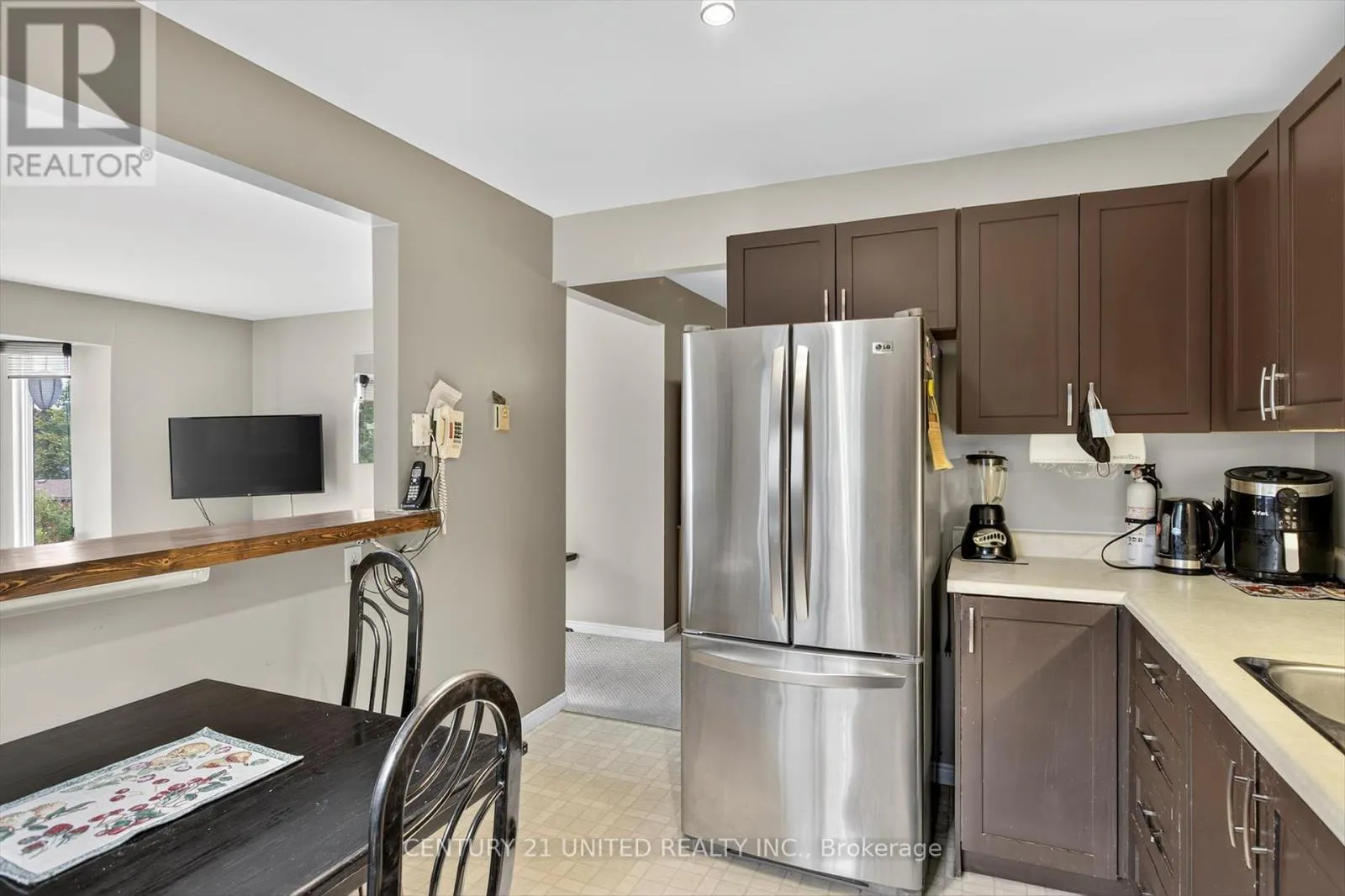 303 - 2020 MAPLERIDGE DRIVE, #303