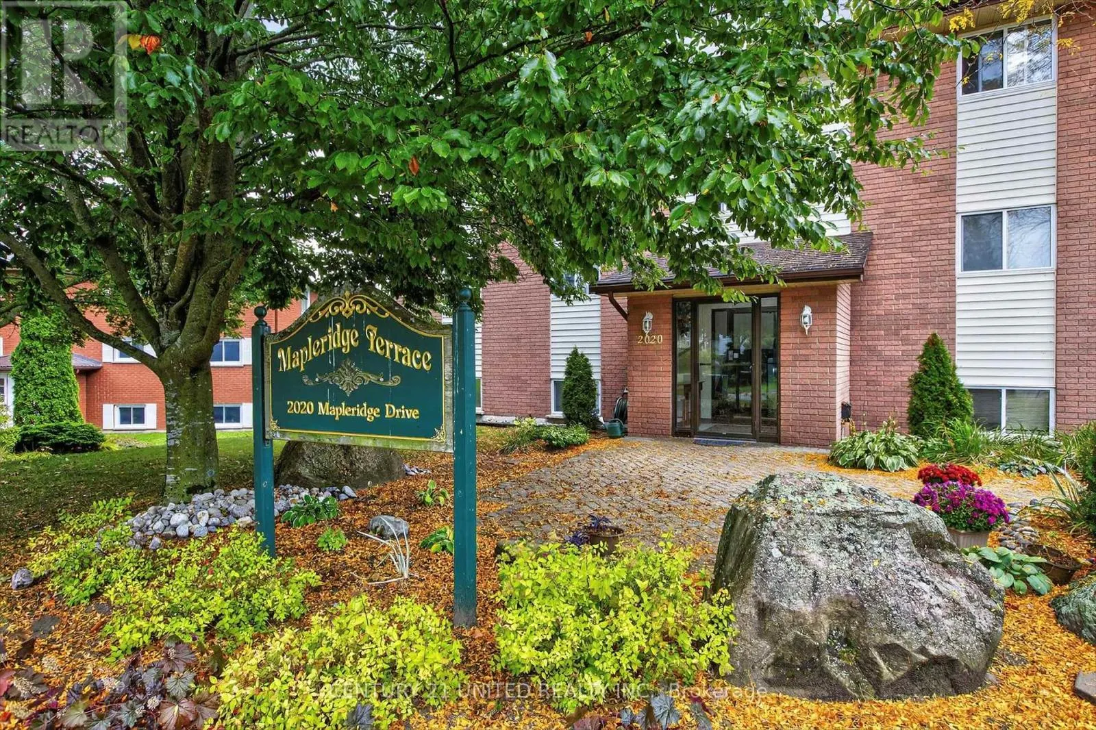 303 - 2020 MAPLERIDGE DRIVE, #303