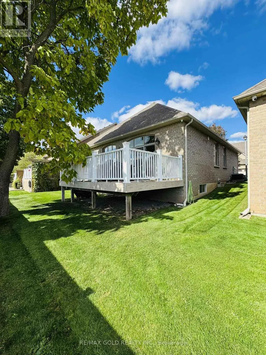 #10 - 68 FAIRVIEW DRIVE