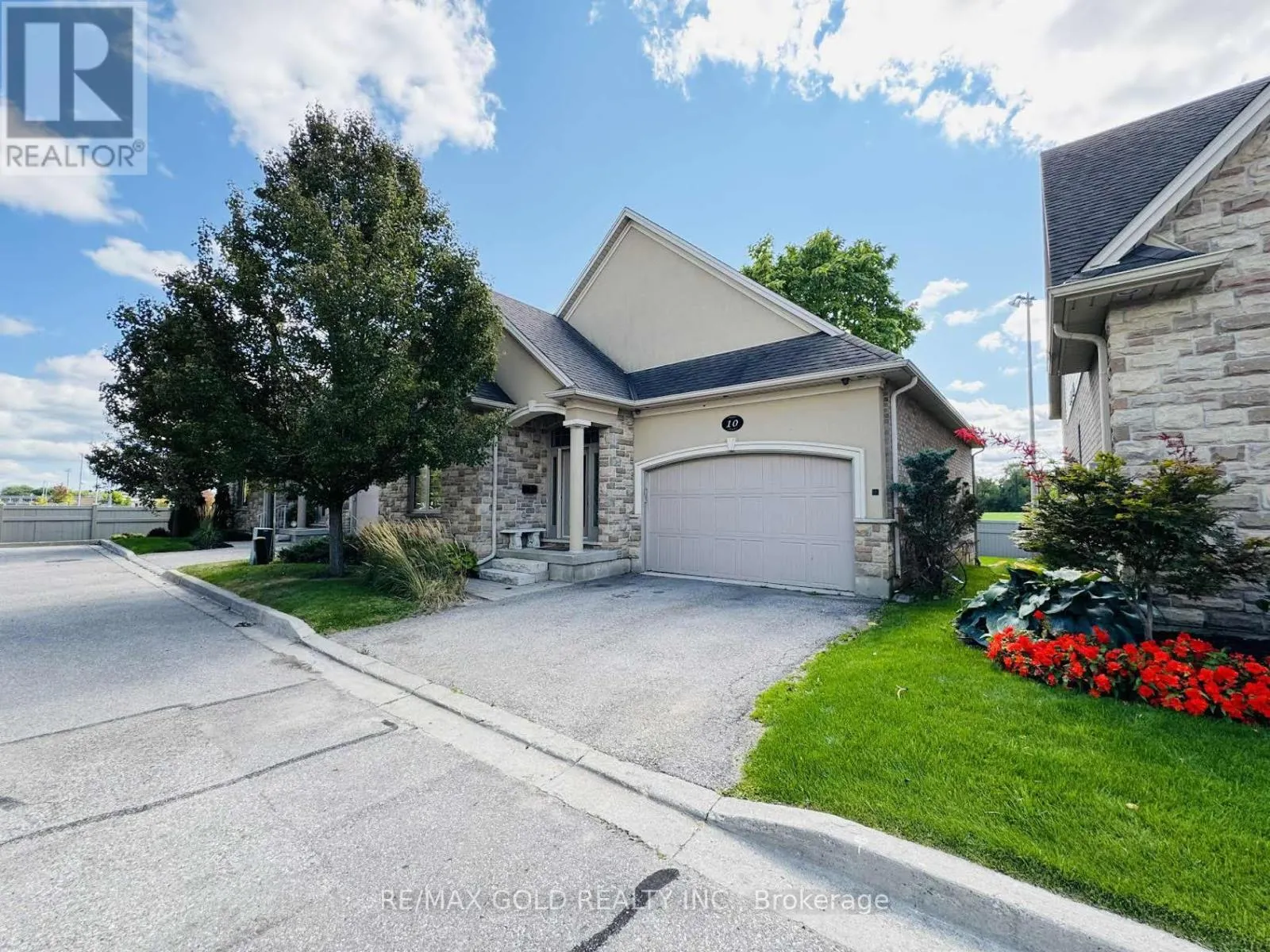 #10 - 68 FAIRVIEW DRIVE