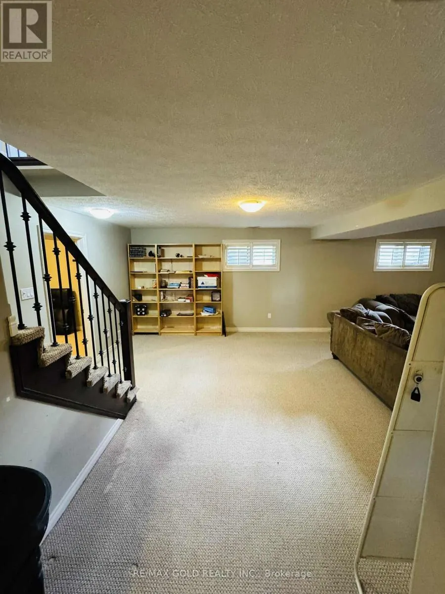 #10 - 68 FAIRVIEW DRIVE