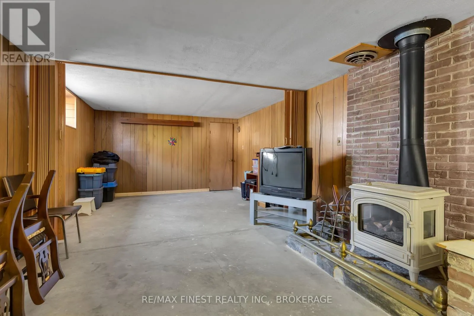 3961 WATERFALL LANE