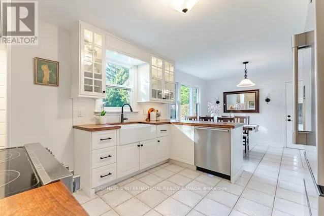 32 PARKER AVENUE
