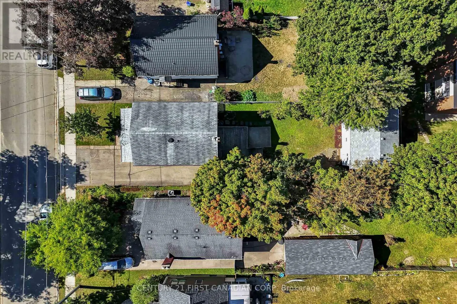 42 BRISCOE STREET E