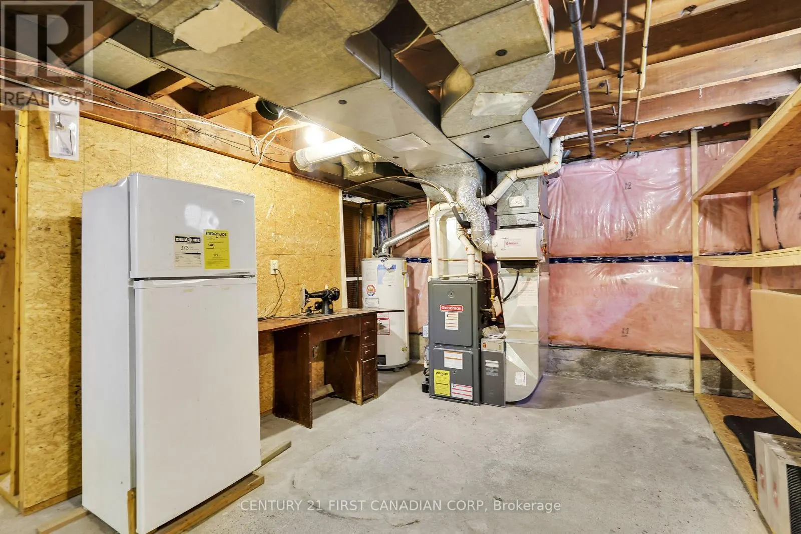 42 BRISCOE STREET E