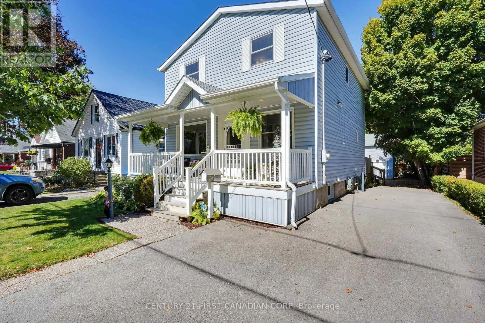 42 BRISCOE STREET E