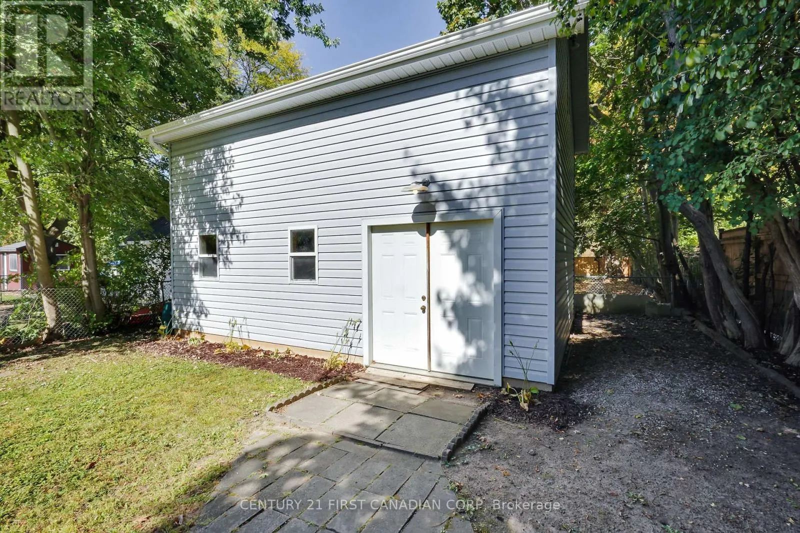 42 BRISCOE STREET E