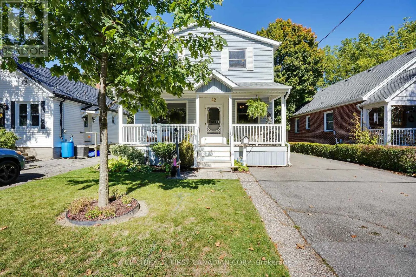 42 BRISCOE STREET E