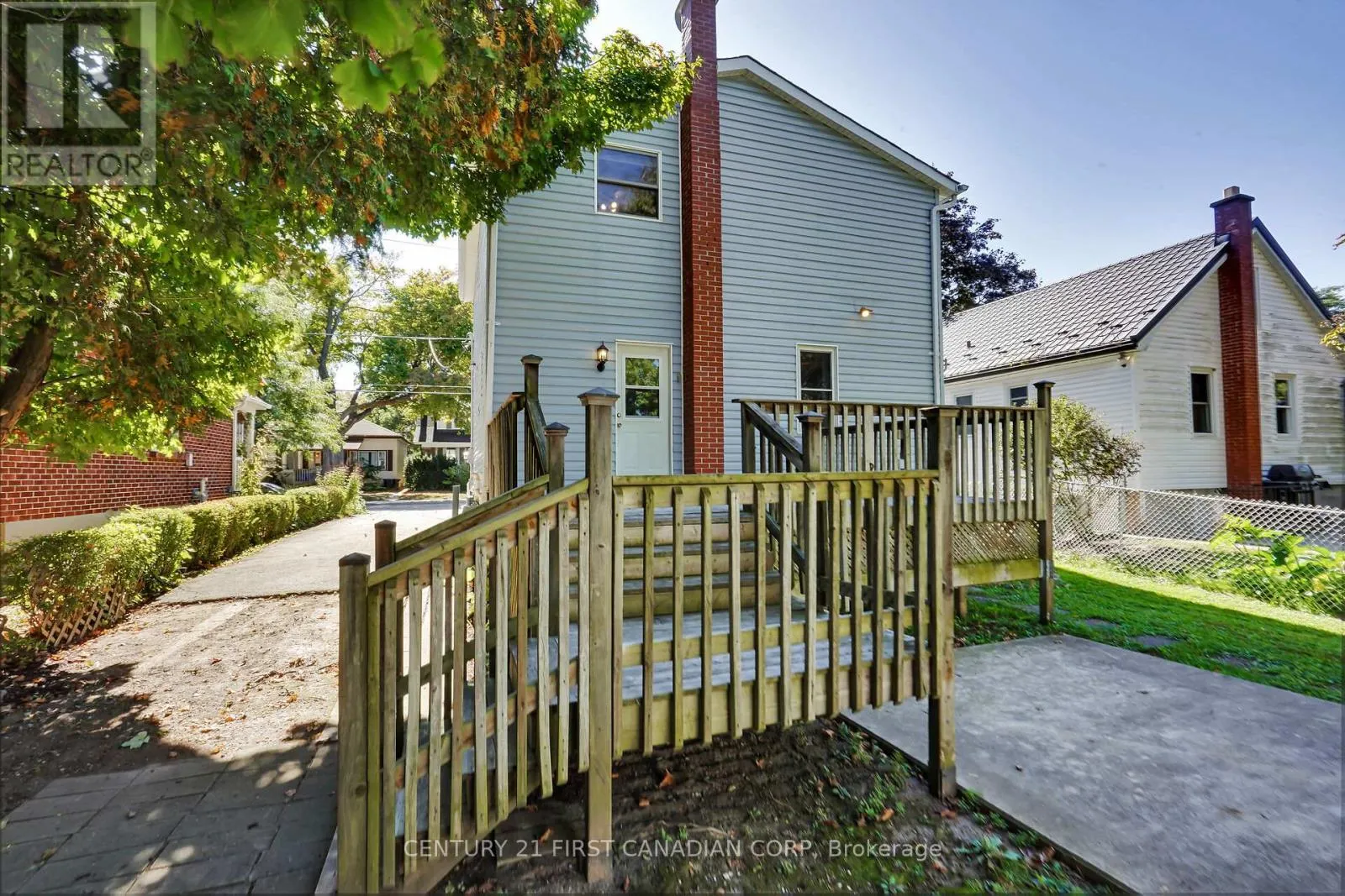 42 BRISCOE STREET E