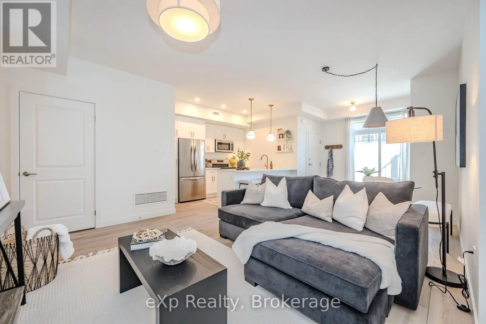 105 - 824 WOOLWICH STREET, #105
