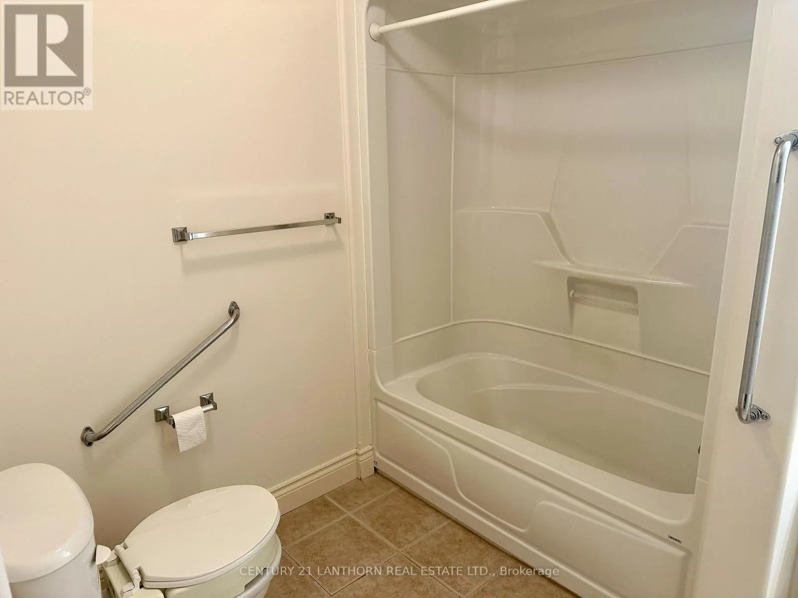 3 - 494 METCALF STREET, #3