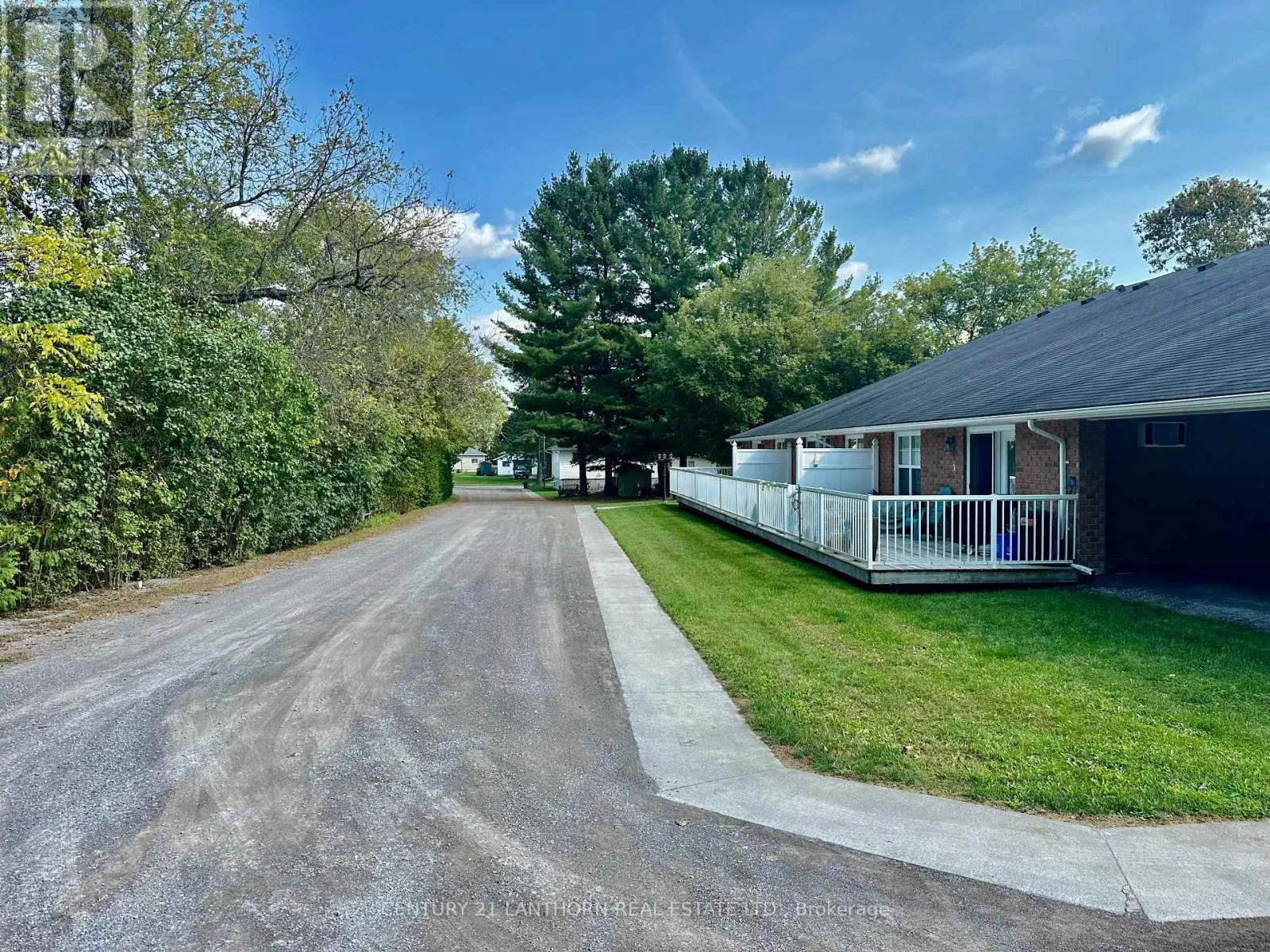 3 - 494 METCALF STREET, #3