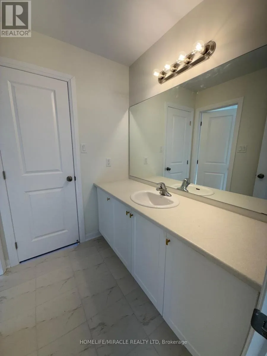 109 WINDERMERE BOULEVARD