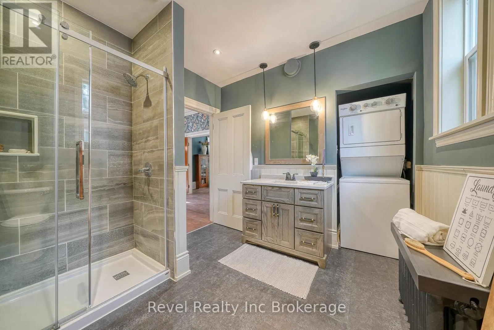 116 VANSITTART AVENUE