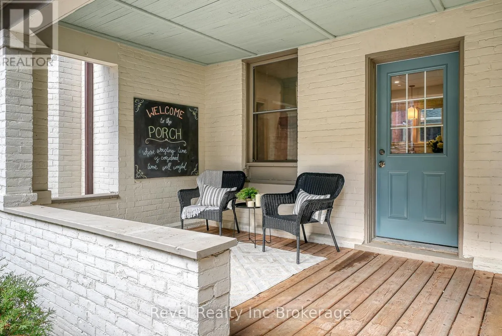 116 VANSITTART AVENUE