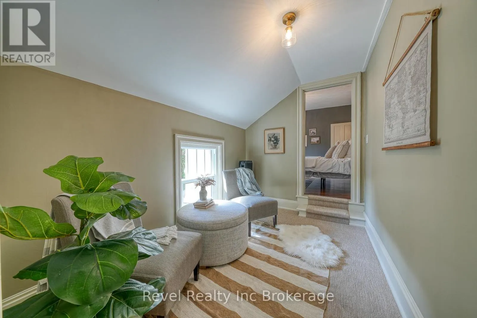116 VANSITTART AVENUE