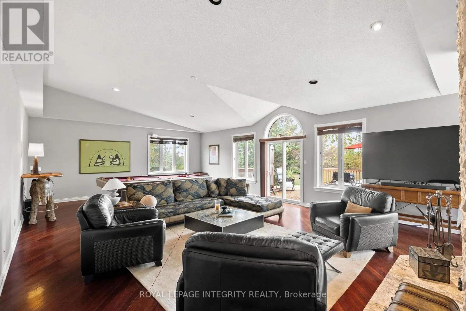 6 MARCHBROOK CIRCLE