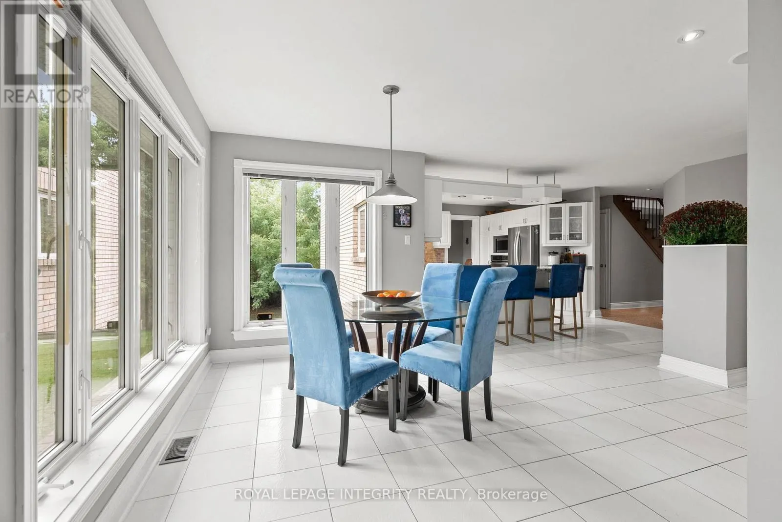 6 MARCHBROOK CIRCLE