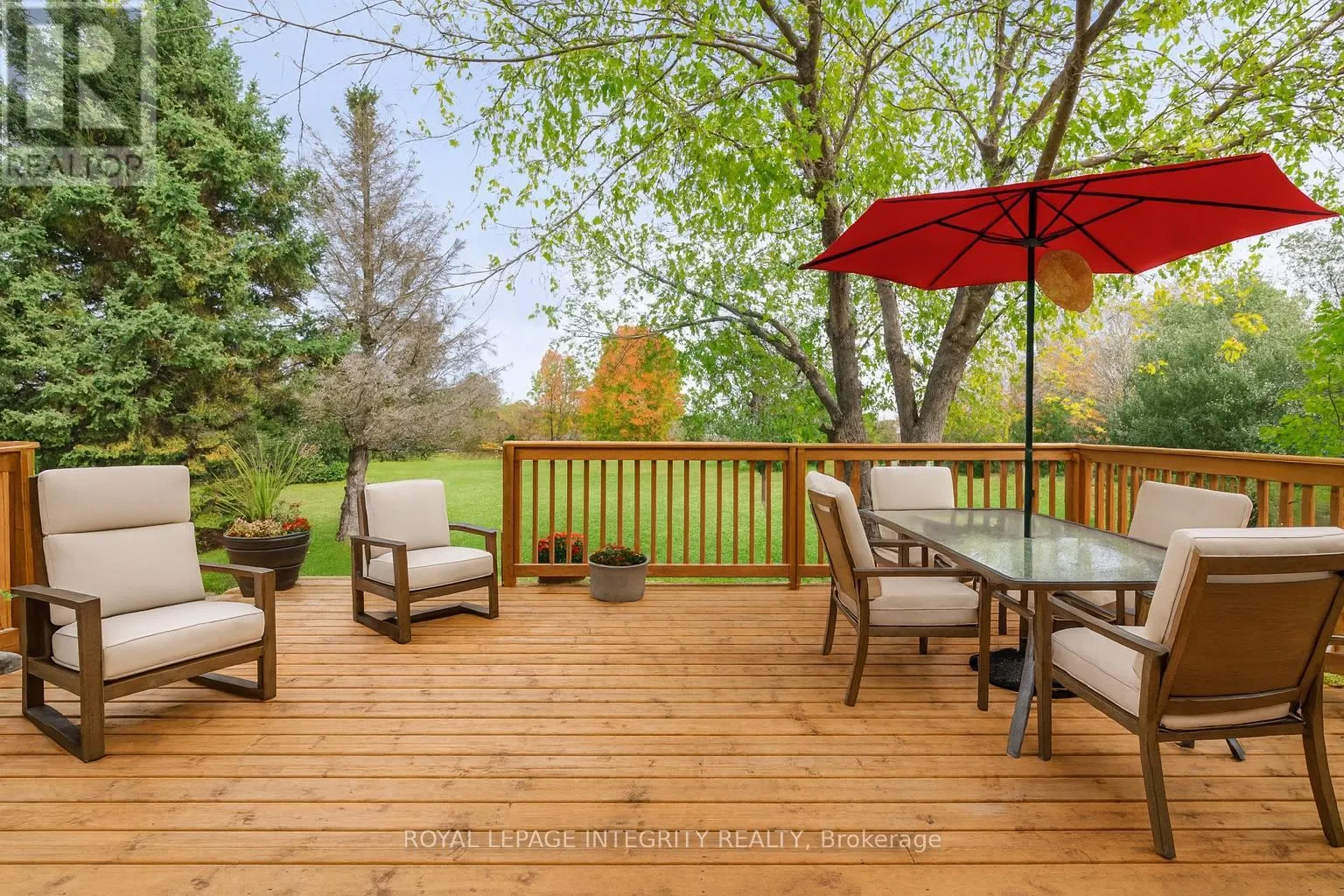6 MARCHBROOK CIRCLE