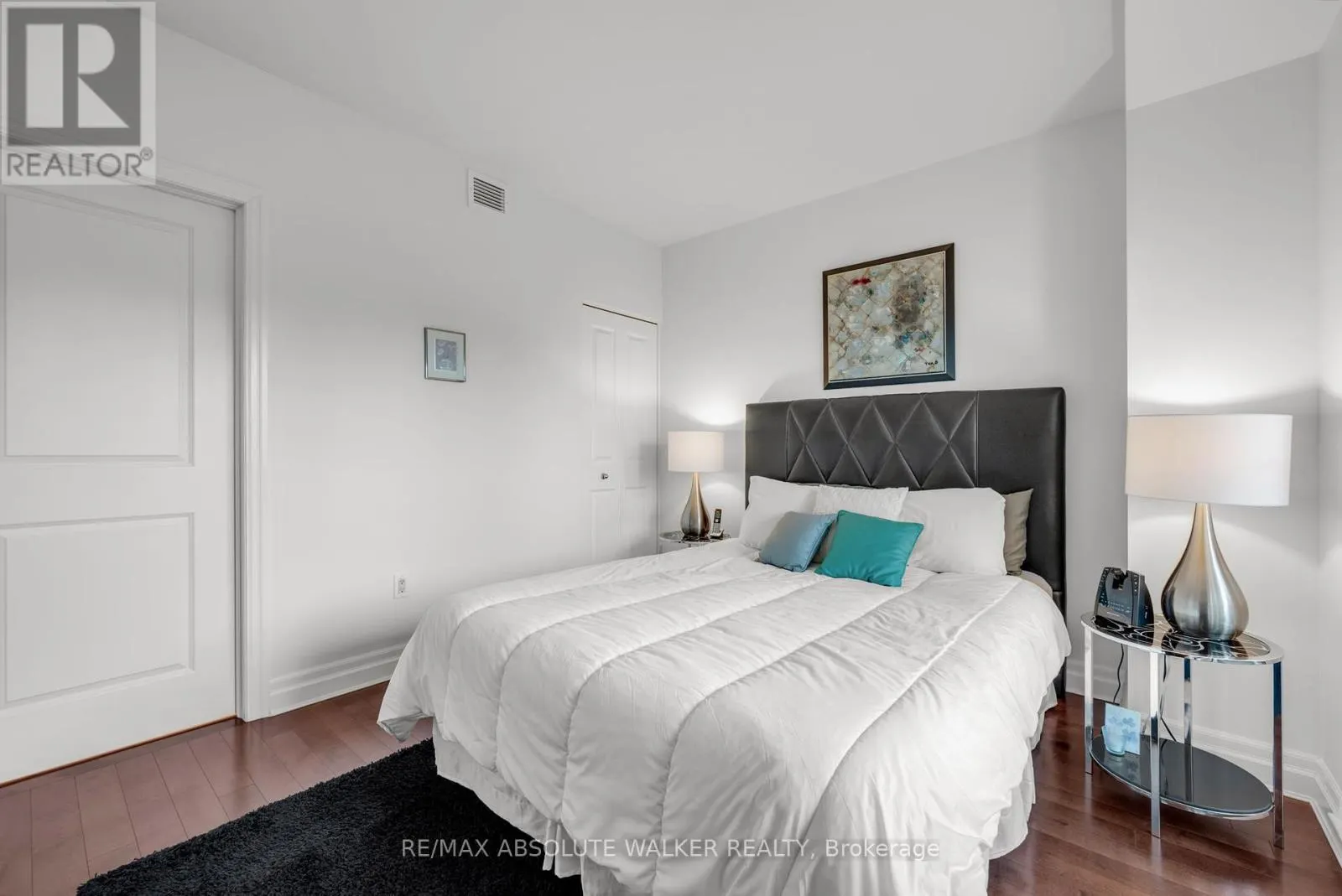 207 - 90 LANDRY STREET